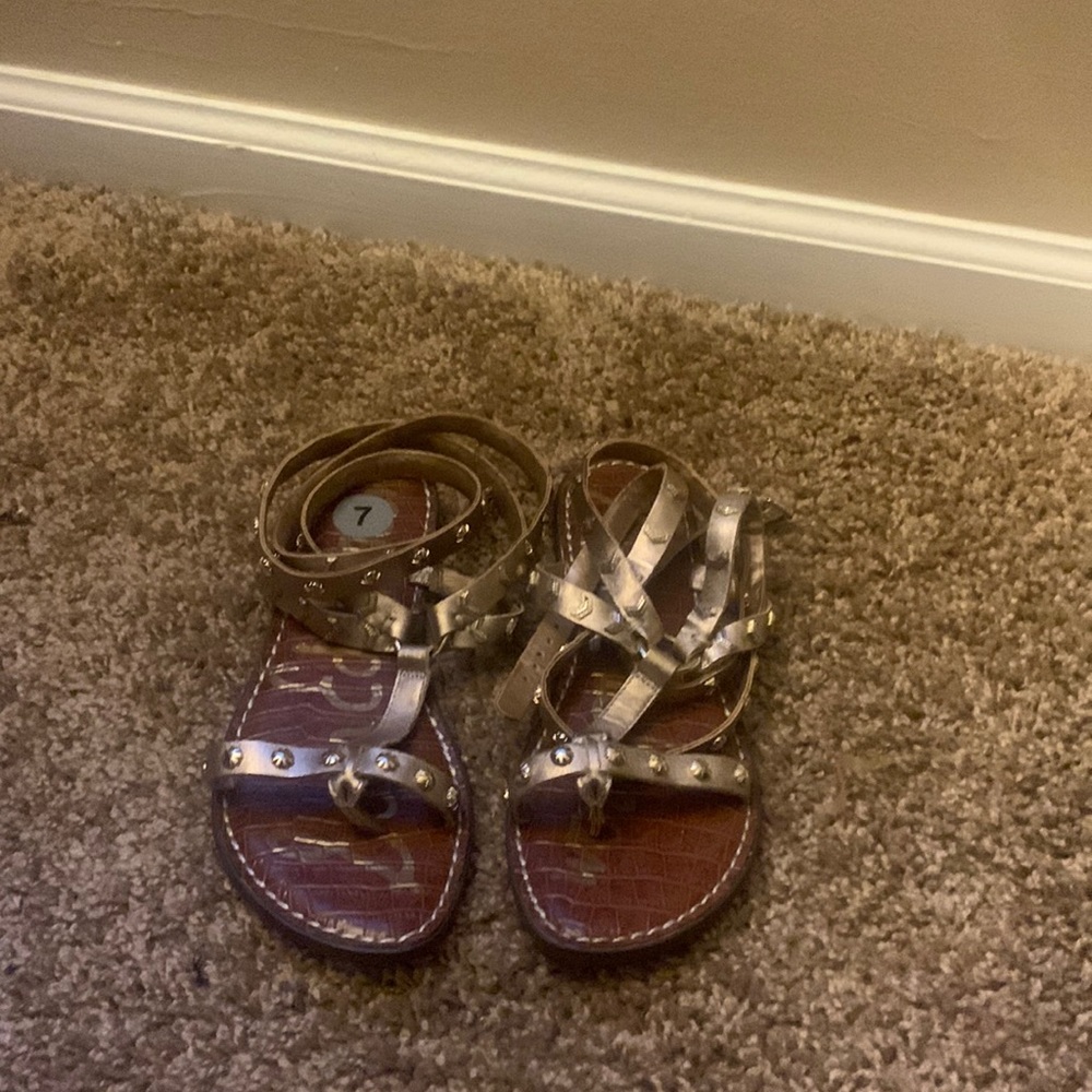 Size 7 Sam Edelman metallic gold studded gladiator sandals.